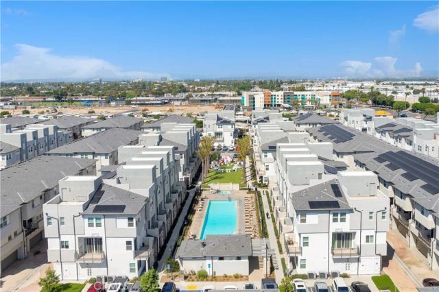 1102 W Bushell St, Anaheim, CA 92805