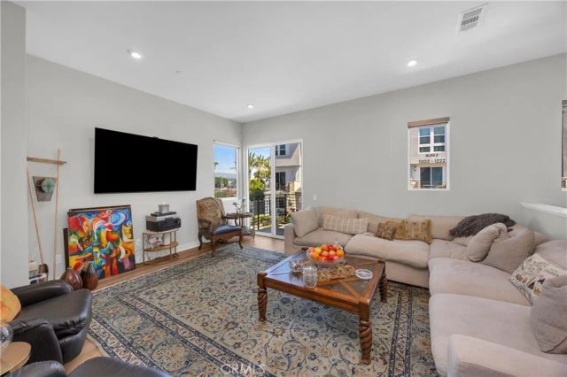 1102 W Bushell St, Anaheim, CA 92805