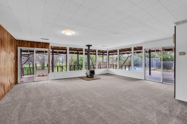 8758 Corinne Dr, Orangevale, CA 95662