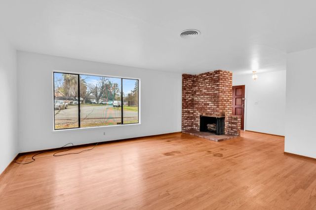 8758 Corinne Dr, Orangevale, CA 95662