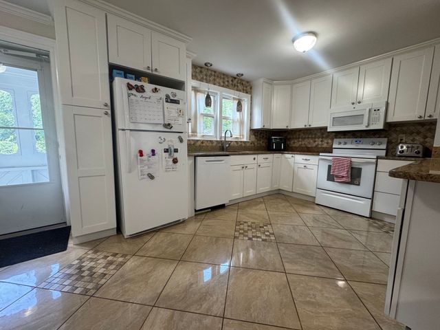128 Groton Road 1, Chelmsford, MA 01863