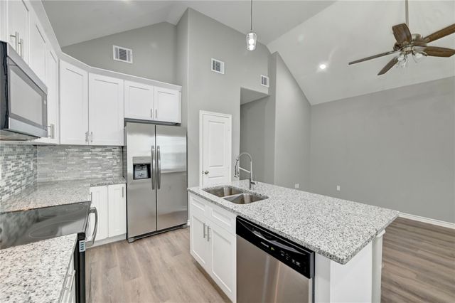 8695 Sassafras, Willis, TX 77318