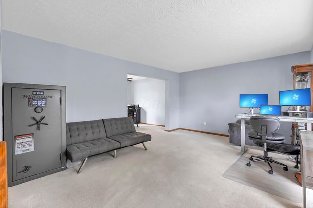 1730 Fern Trail Drive, Lancaster, OH 43130