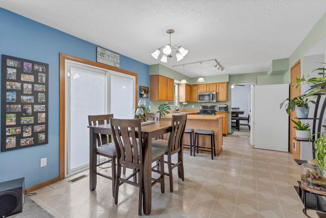 1730 Fern Trail Drive, Lancaster, OH 43130