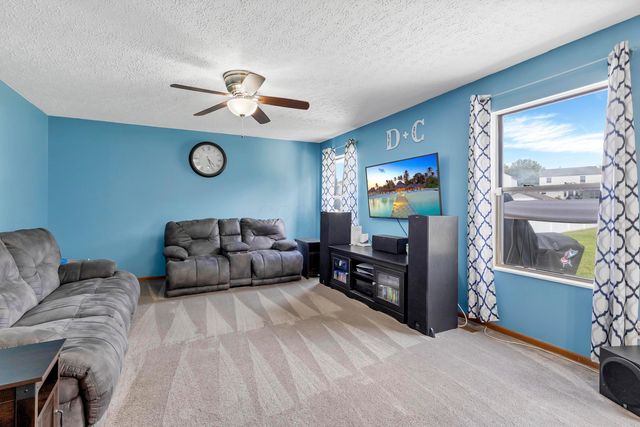 1730 Fern Trail Drive, Lancaster, OH 43130
