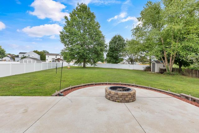 1730 Fern Trail Drive, Lancaster, OH 43130