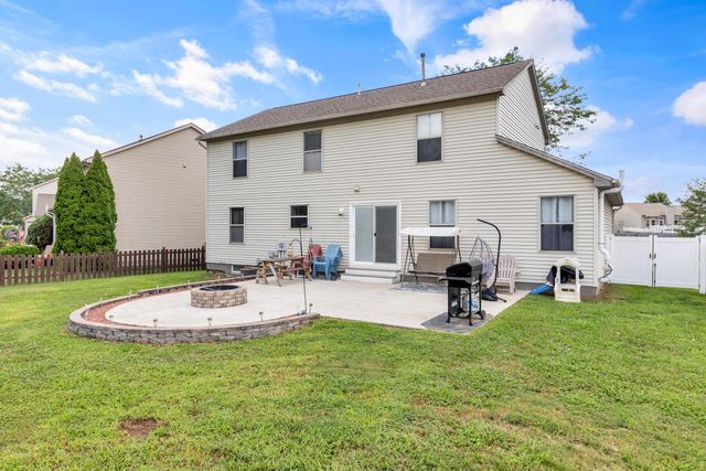 1730 Fern Trail Drive, Lancaster, OH 43130
