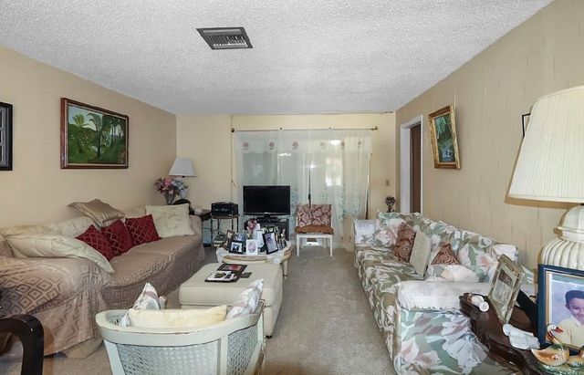 5725 Fernley Drive 22, West Palm Beach, FL 33415