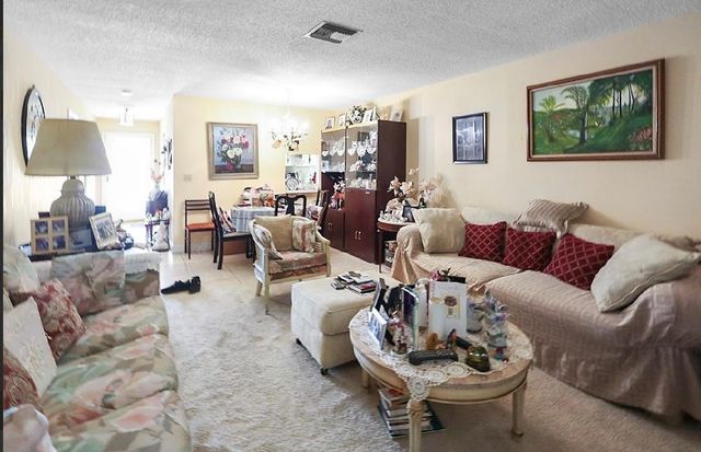 5725 Fernley Drive 22, West Palm Beach, FL 33415