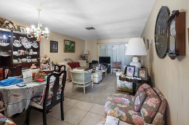 5725 Fernley Drive 22, West Palm Beach, FL 33415