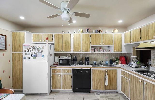 5725 Fernley Drive 22, West Palm Beach, FL 33415