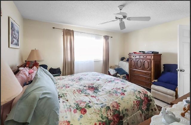 5725 Fernley Drive 22, West Palm Beach, FL 33415