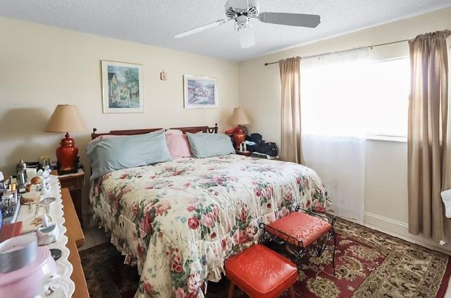 5725 Fernley Drive 22, West Palm Beach, FL 33415