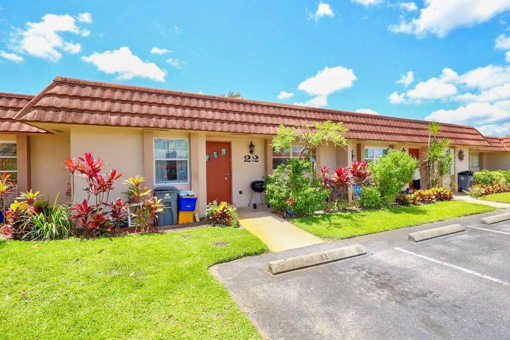 5725 Fernley Drive 22, West Palm Beach, FL 33415