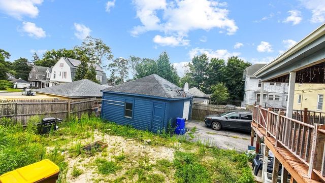 37 Shawmut St, Fall River, MA 02720
