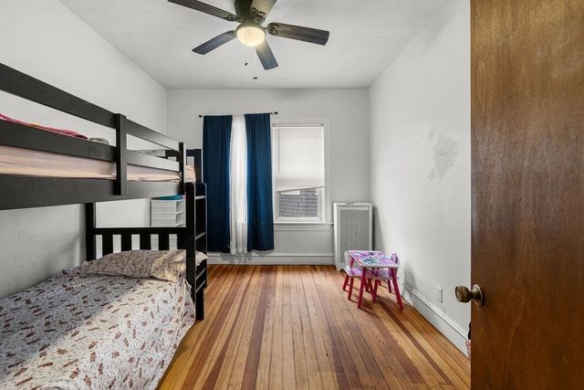 37 Shawmut St, Fall River, MA 02720