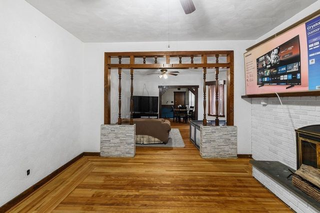 37 Shawmut St, Fall River, MA 02720