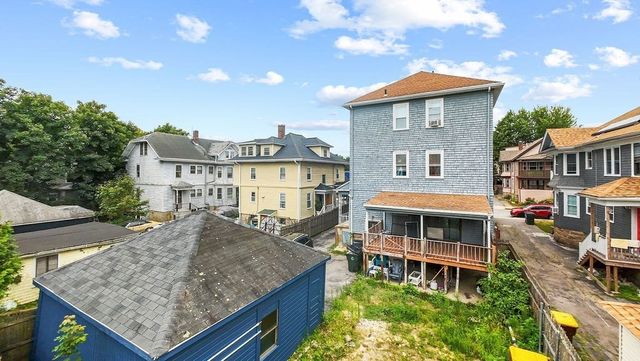 37 Shawmut St, Fall River, MA 02720