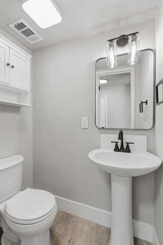 2315 E Santa Ana Avenue, Fresno, CA 93726