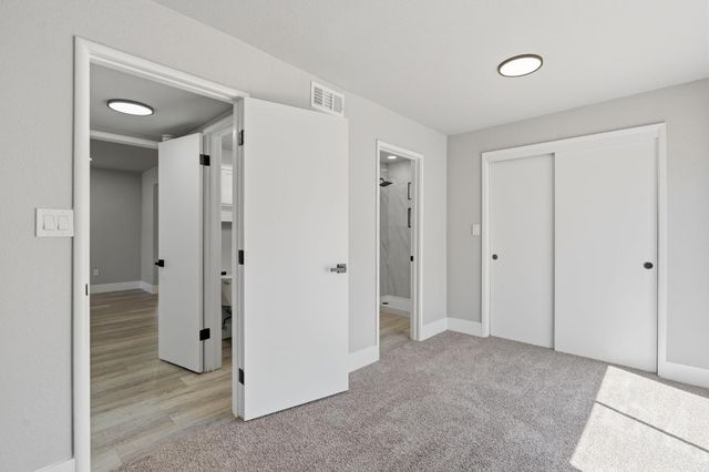 2315 E Santa Ana Avenue, Fresno, CA 93726