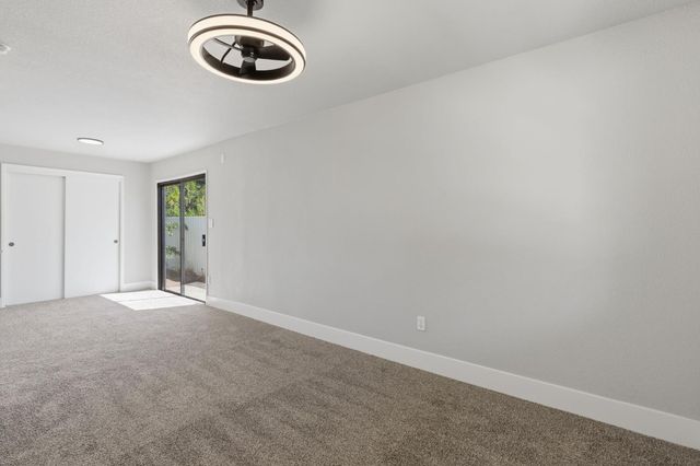 2315 E Santa Ana Avenue, Fresno, CA 93726