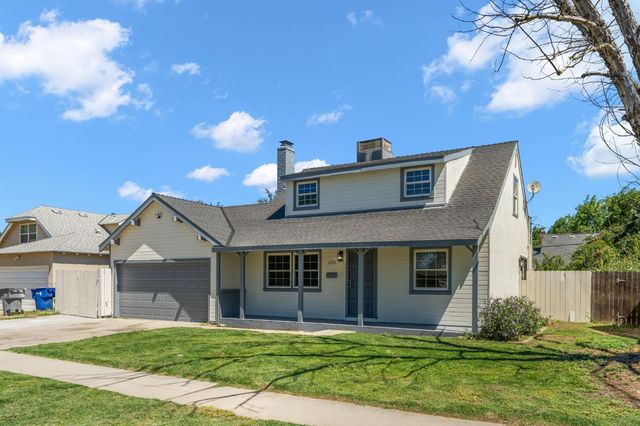 2315 E Santa Ana Avenue, Fresno, CA 93726