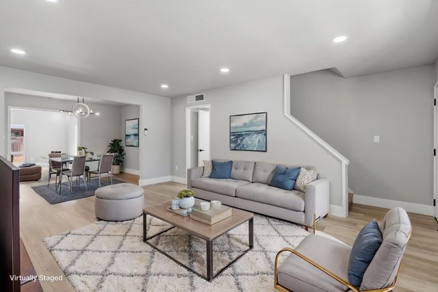 2315 E Santa Ana Avenue, Fresno, CA 93726