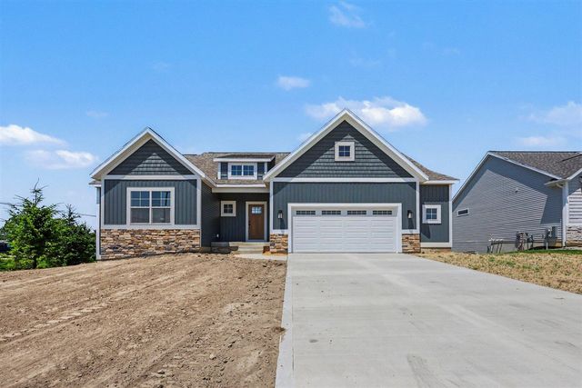 9585 Fields Drive, Zeeland, MI 49464