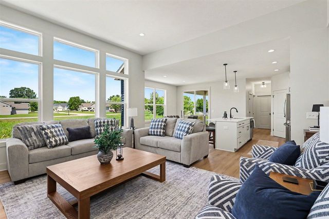 9585 Fields Drive, Zeeland, MI 49464