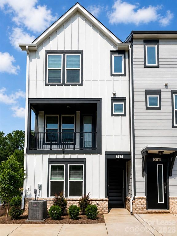 212 Ferebee Place, Charlotte, NC 28213