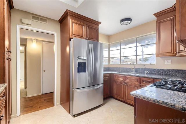 1809 W. Harriet Lane, Anaheim, CA 92804