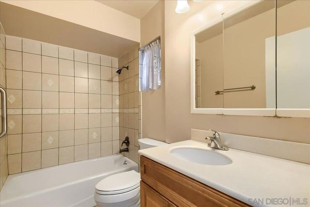 1809 W. Harriet Lane, Anaheim, CA 92804