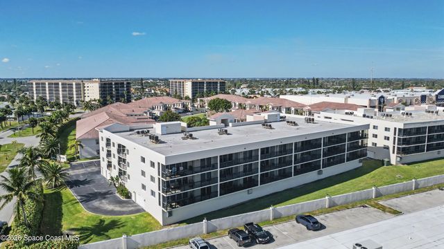 121 Lancha Circle 207, Satellite Beach, FL 32937