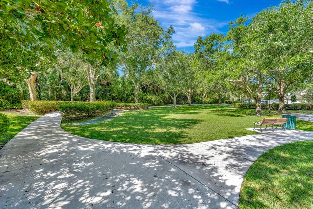 216 Barcelona Drive, Jupiter, FL 33458