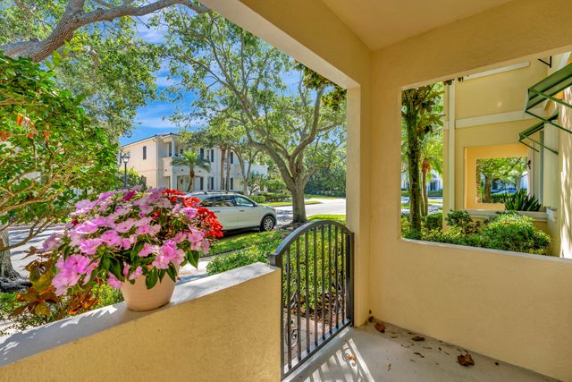 216 Barcelona Drive, Jupiter, FL 33458