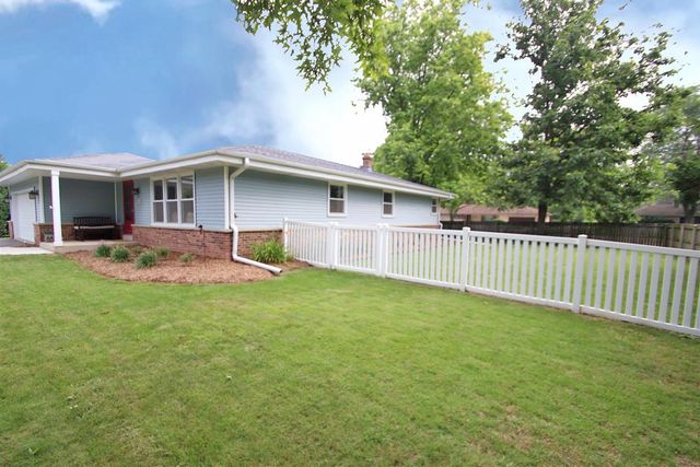 W157N9822 Glenwood ROAD, Germantown, WI 53022