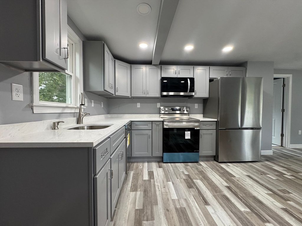 66 Forest St, Middleboro, MA 02346