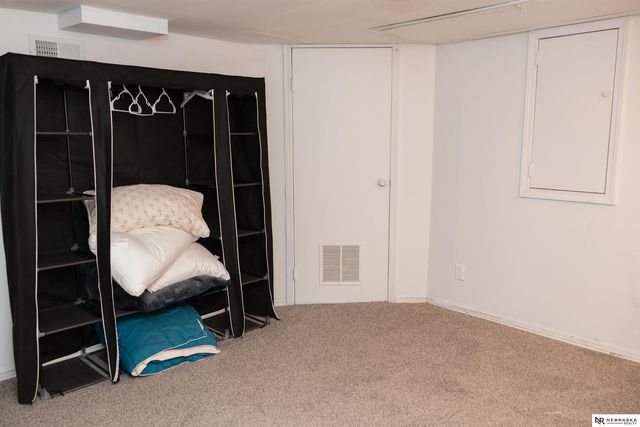 319 S 27th Street, Lincoln, NE 68510