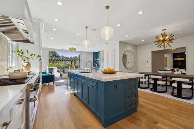 748 Jacaranda Circle, Hillsborough, CA 94010