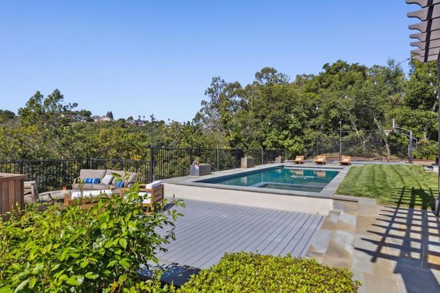 748 Jacaranda Circle, Hillsborough, CA 94010