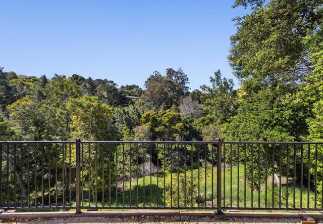748 Jacaranda Circle, Hillsborough, CA 94010