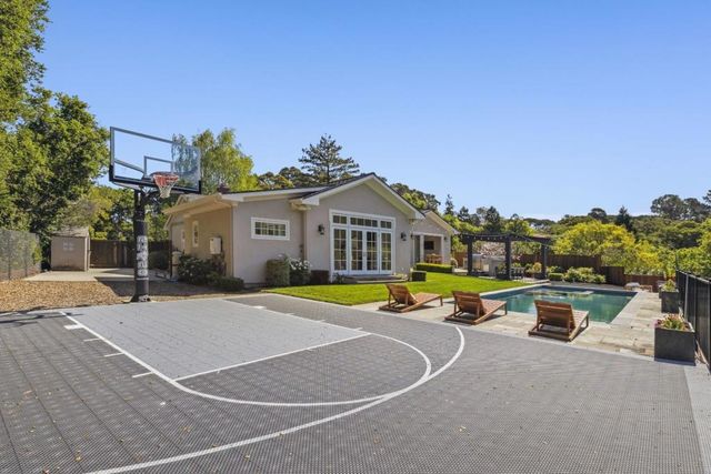 748 Jacaranda Circle, Hillsborough, CA 94010
