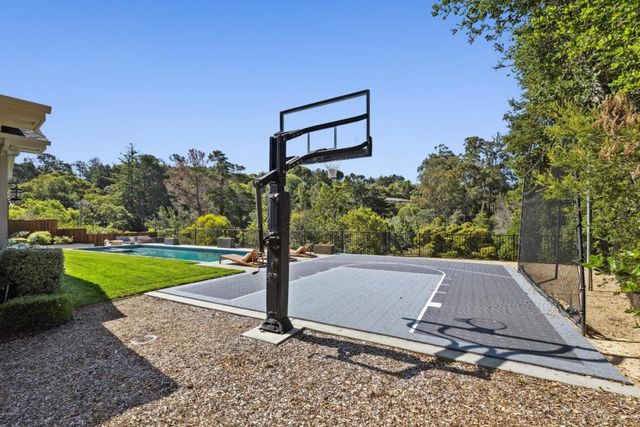 748 Jacaranda Circle, Hillsborough, CA 94010