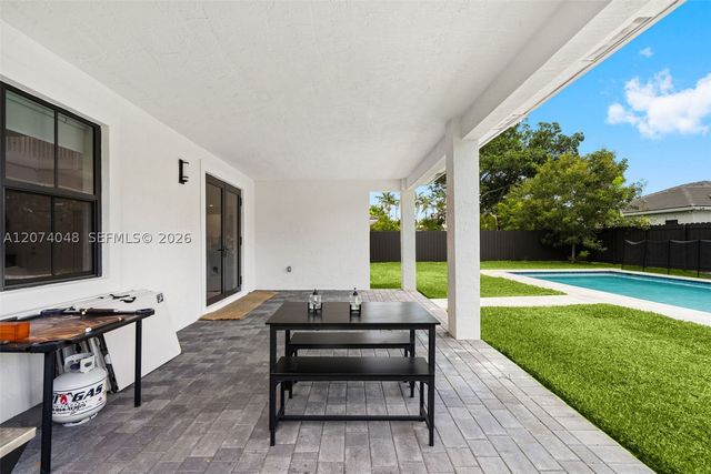 15875 SW 90th Ave, Palmetto Bay, FL 33157