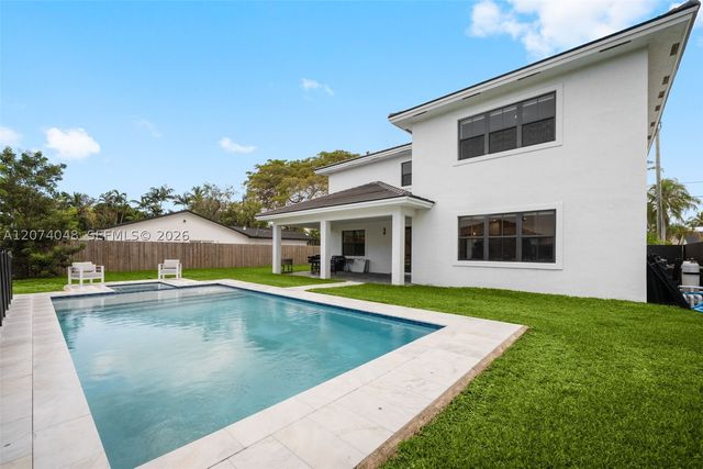 15875 SW 90th Ave, Palmetto Bay, FL 33157
