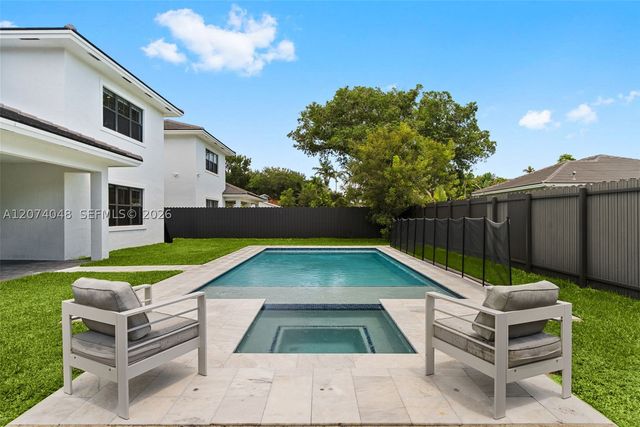 15875 SW 90th Ave, Palmetto Bay, FL 33157