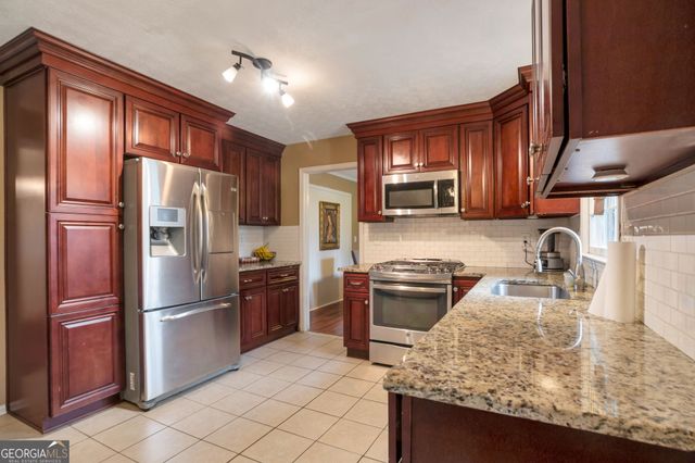 1210 Brookside Drive NE, Conyers, GA 30012