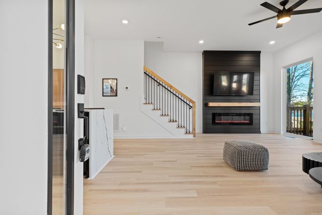 535 Northshore Drive, Hot Springs, AR 71913