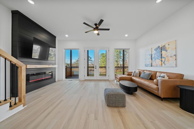 535 Northshore Drive, Hot Springs, AR 71913