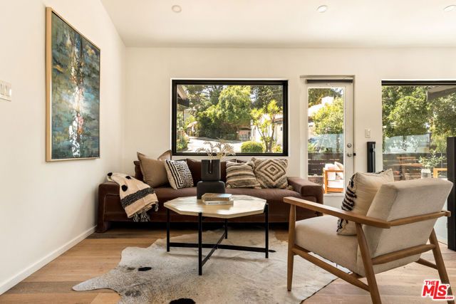 11587 Sunshine Terrace, Los Angeles, CA 91604